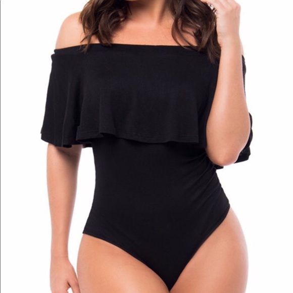 Casual Off-The-Shoulder Swimsuit - Picture 4 of 7